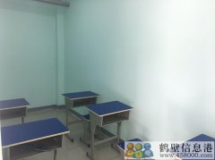 學(xué)生桌椅低價出售，量大從優(yōu)