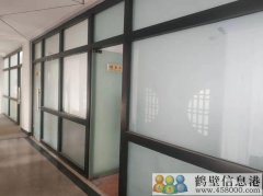 出租市中心辦公室4間，交通便利，價格面議